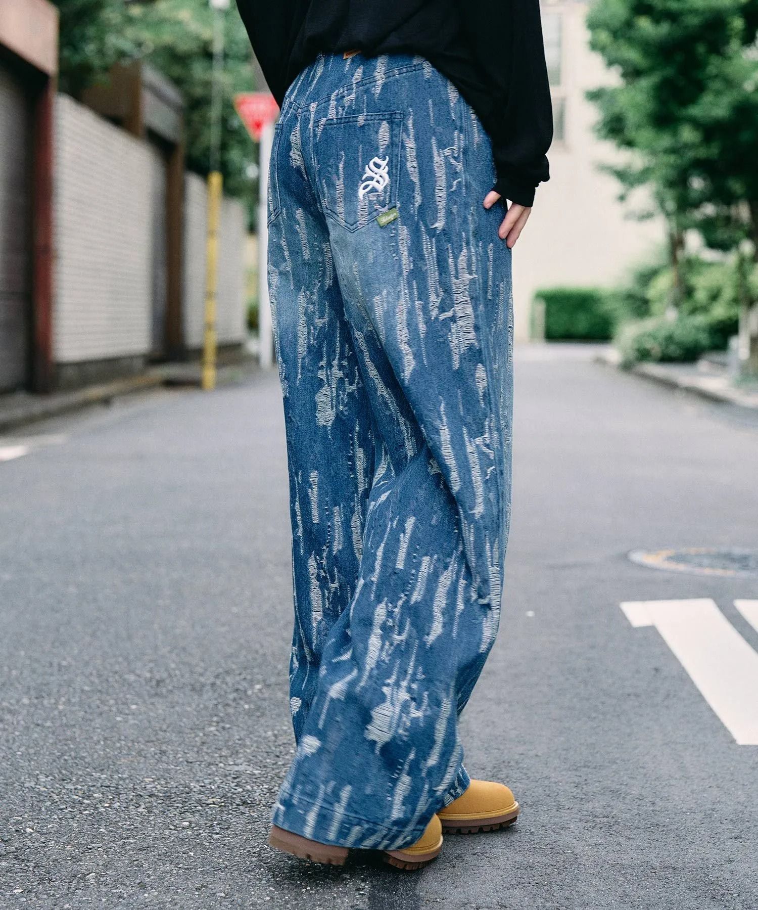 Splited denim pants