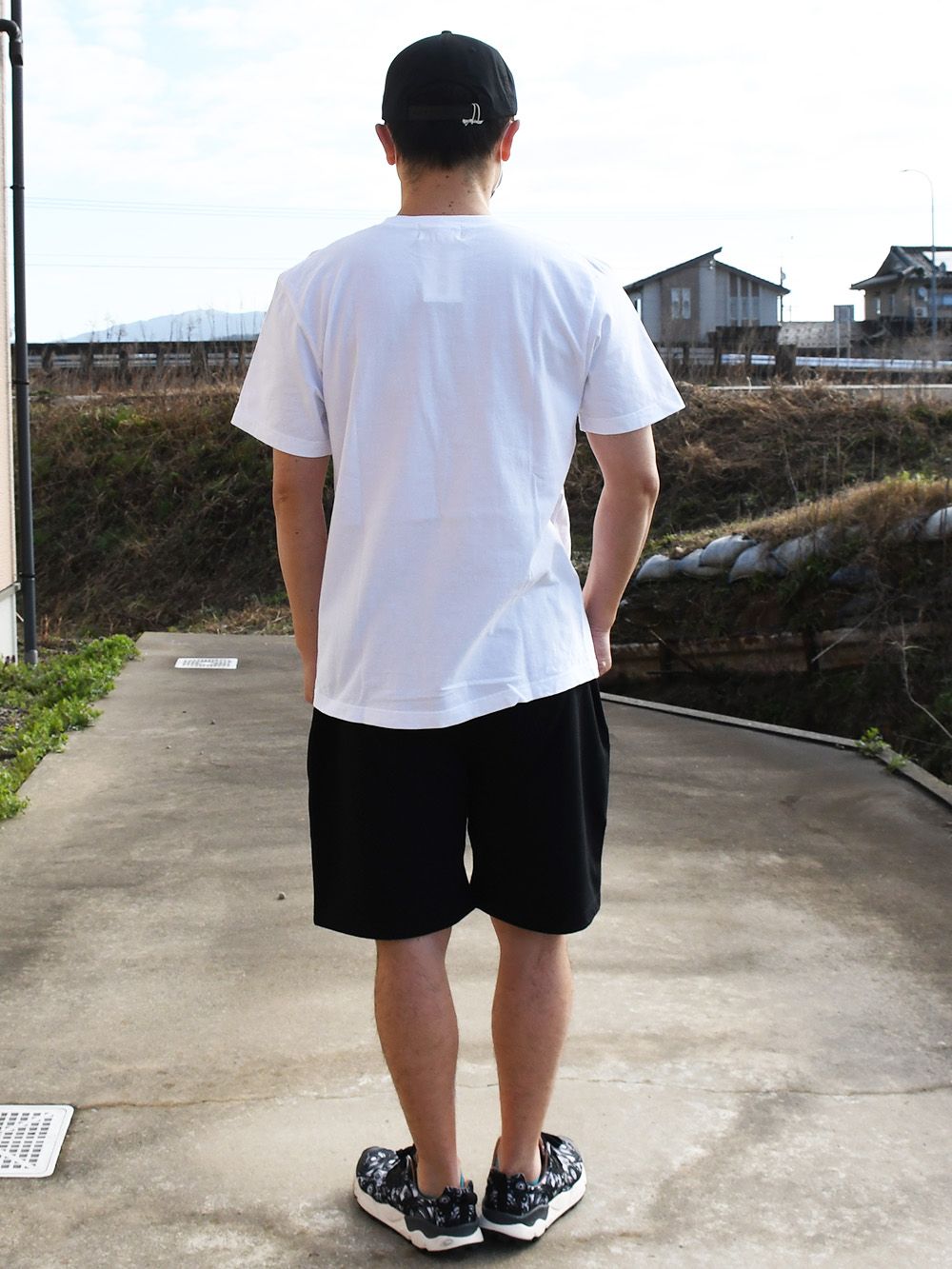 S/S TEE - THE THREE WISE MANDRILL