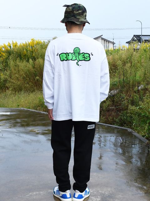 NEWデザイナーによるROCKなアイコンが目を引くロンT！