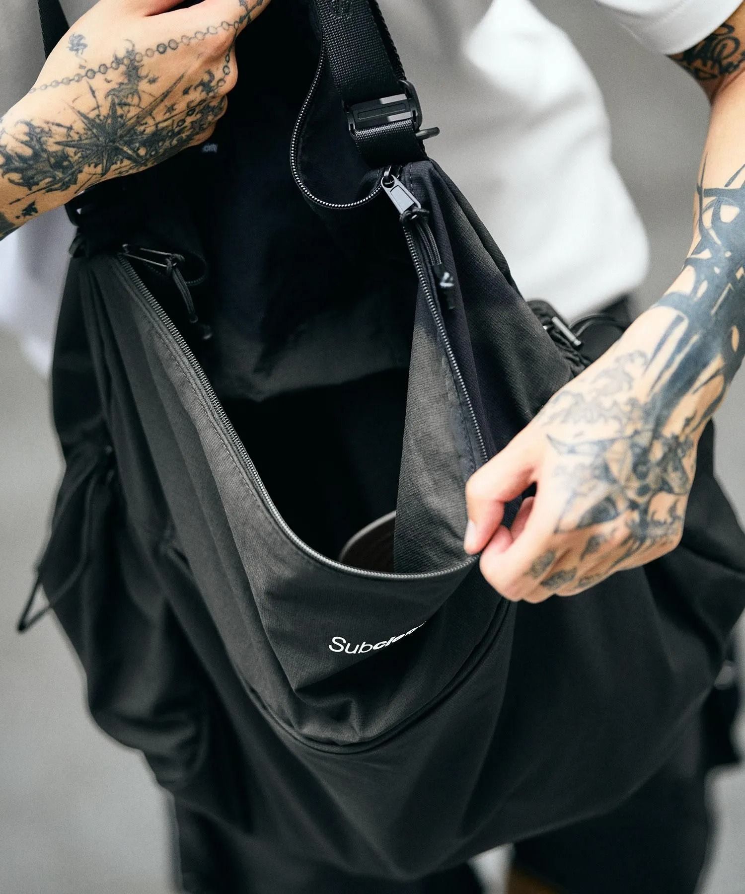 Nylon shoulder bag