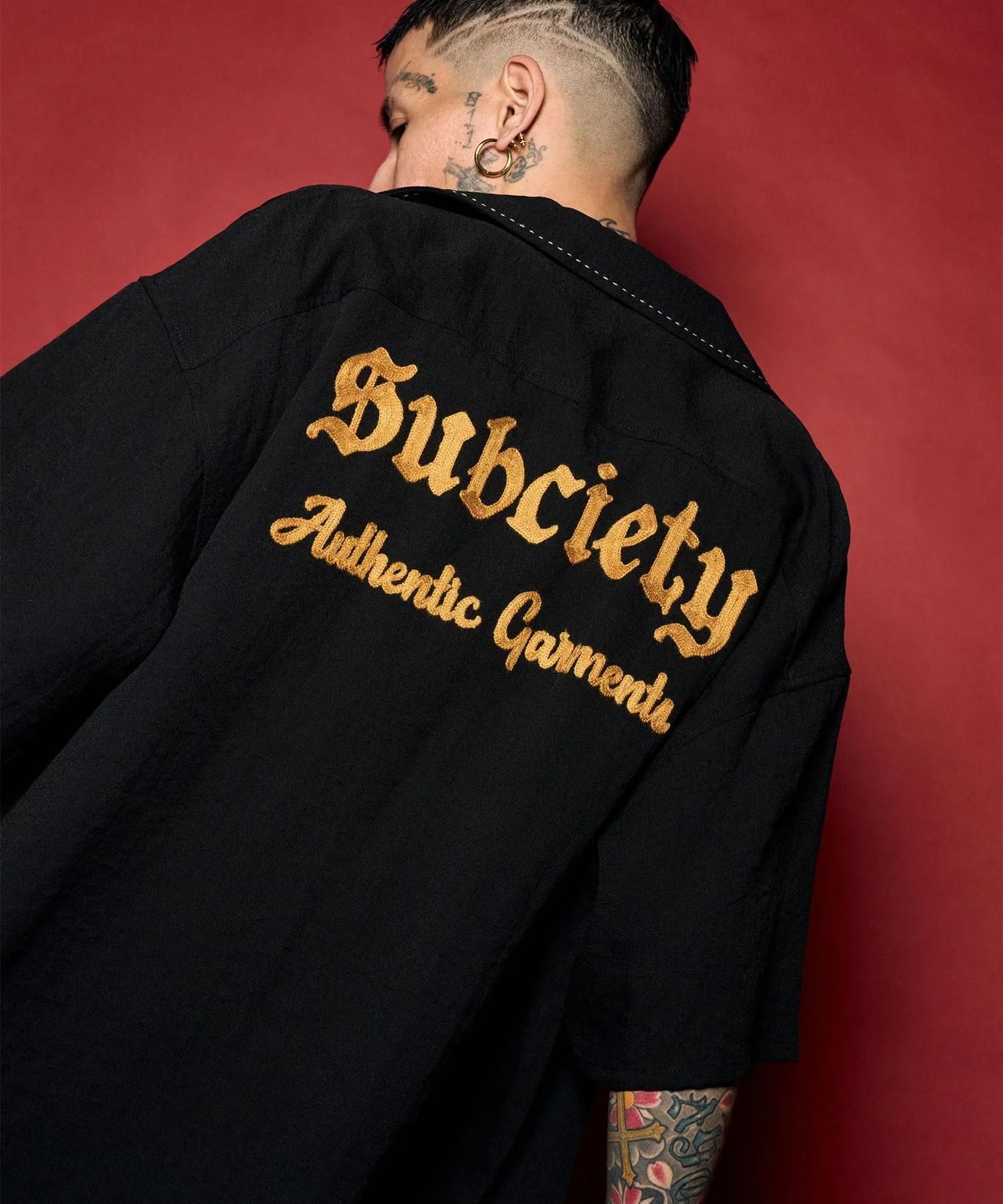 Classic chain embroidered shirt