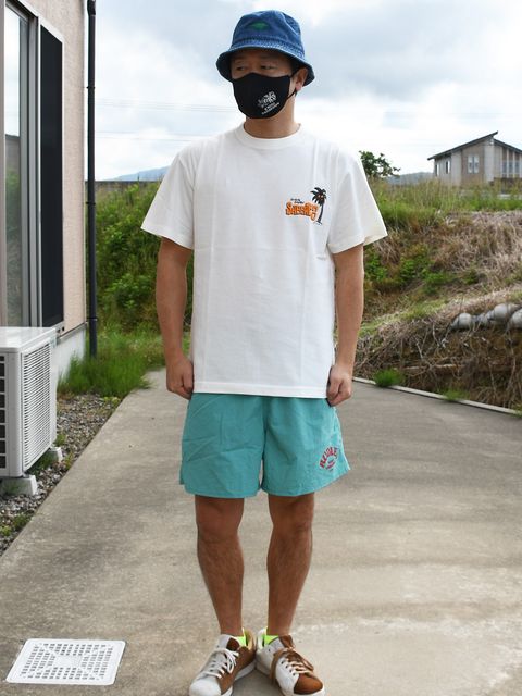 骸骨に負けじと夏を満喫しましょ🌻