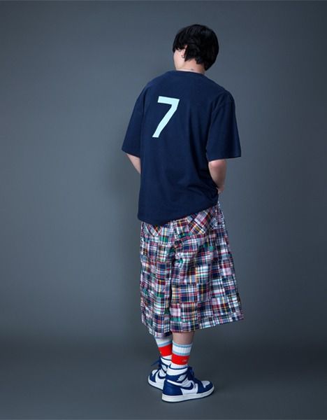 R UNIVERSITY-TEE