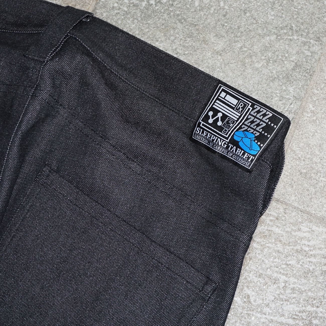 GENE [ RAW DENIM PANTS ]