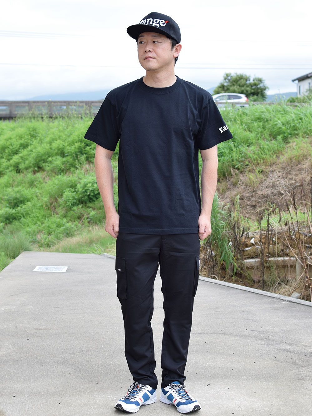 art patch on the back s/s tee