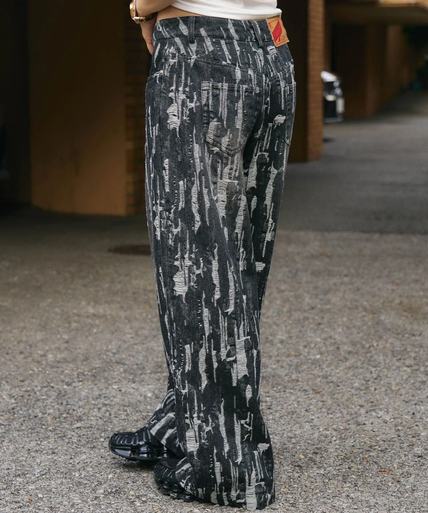 Splited denim pants