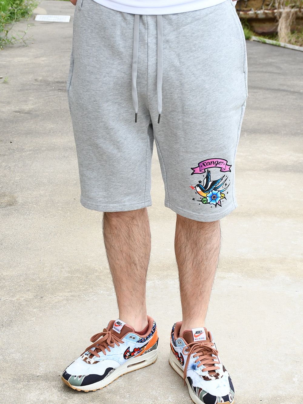 rg beautiful graph. sweat shorts