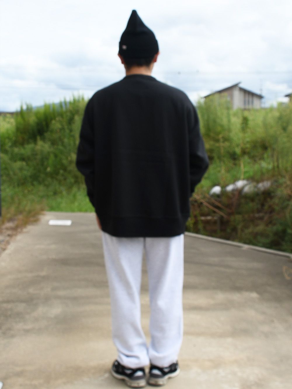 BIG SILHOUETTE CREW NECK- Foaming Logo
