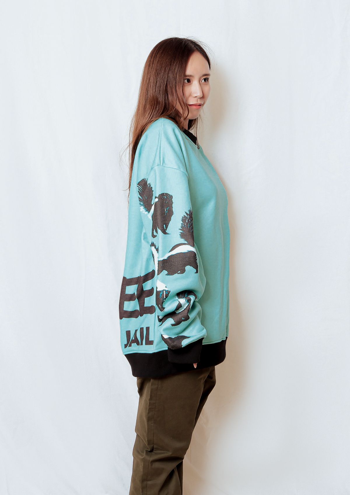 PATTERNED ALL OVER CREW - Skunks