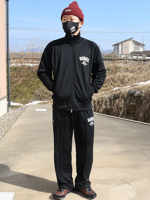 同色の2本ラインが！