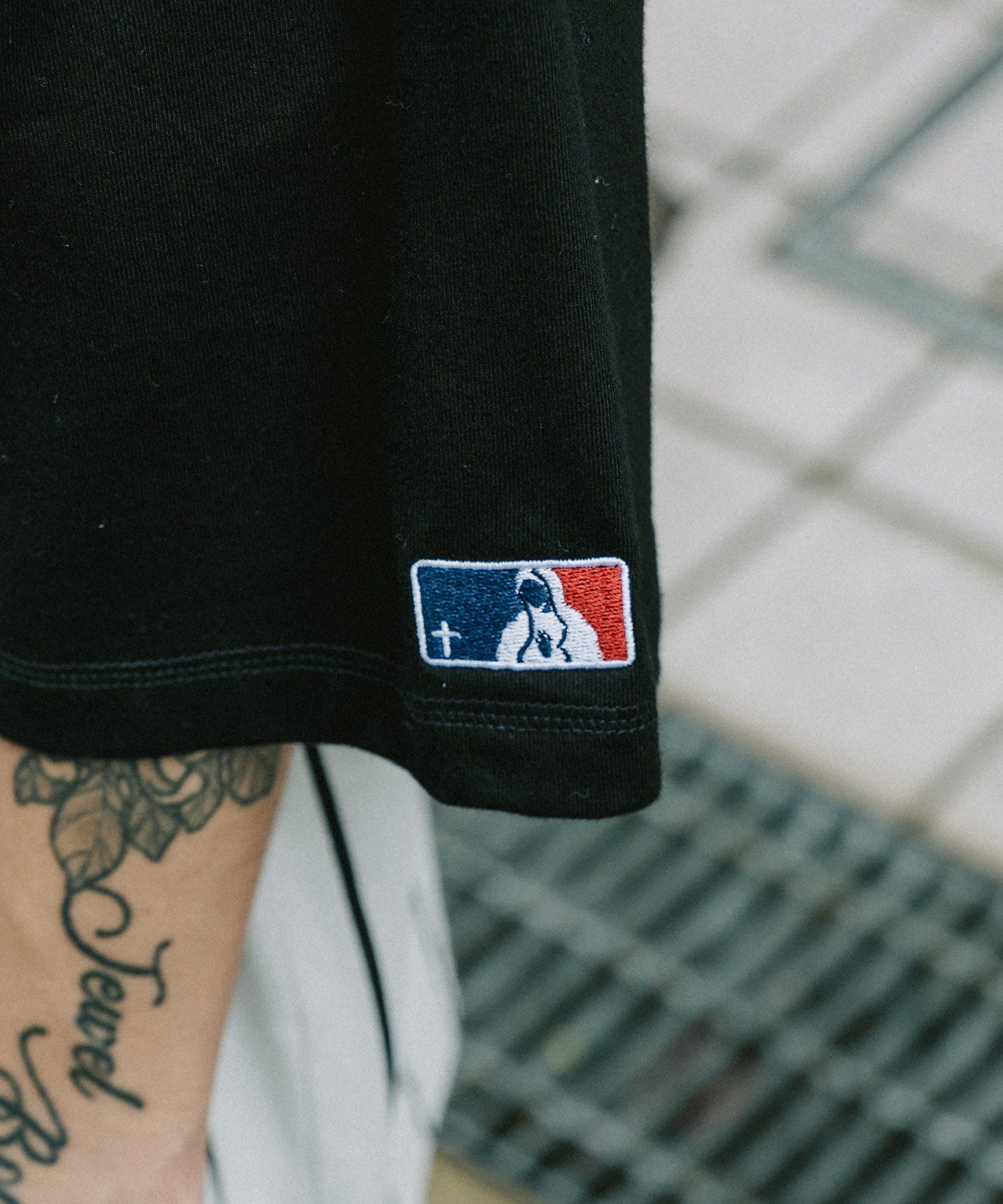 HENLEY NECK BASEBALL-TEE