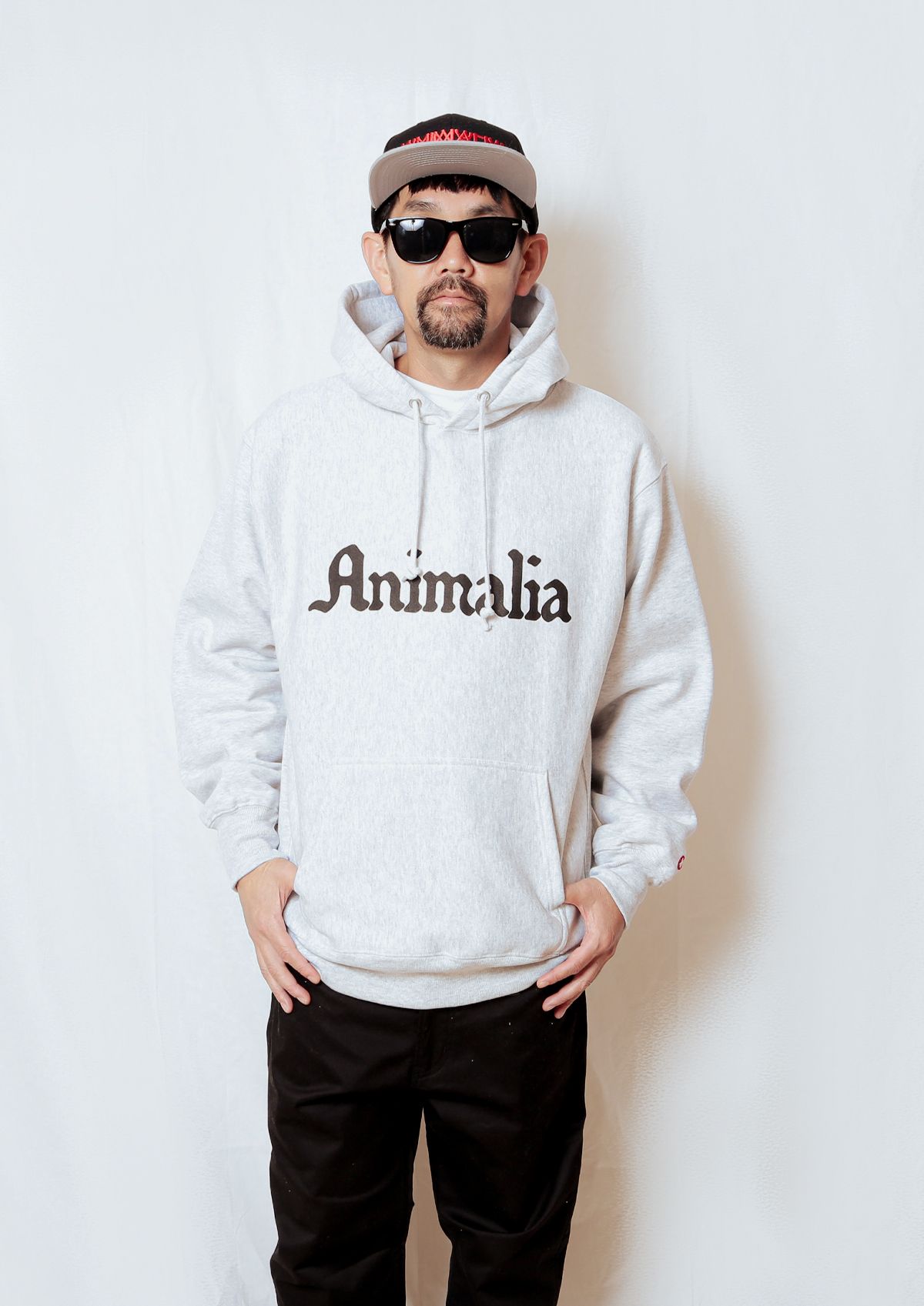 12 oz HEAVY HOODIE - Legendary Logo