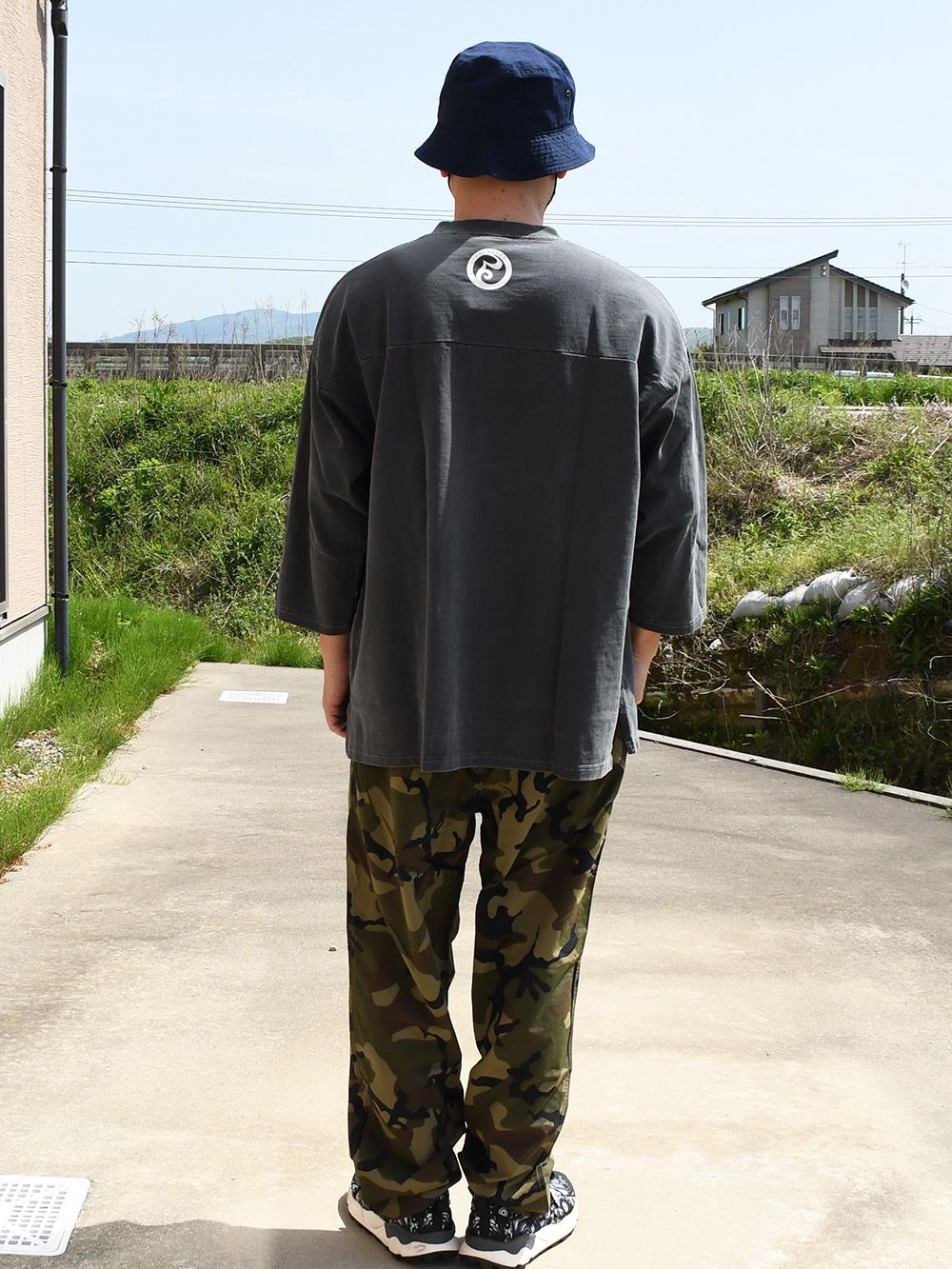 CREAM PIGMENT FOOTBALL-TEE