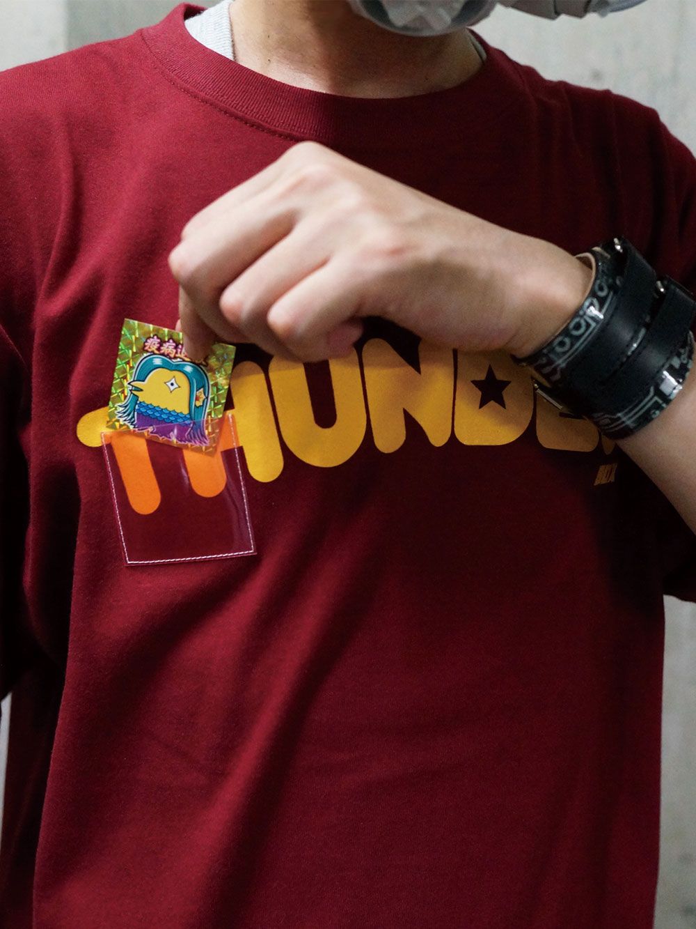 SEAL HOLDER TEE 2