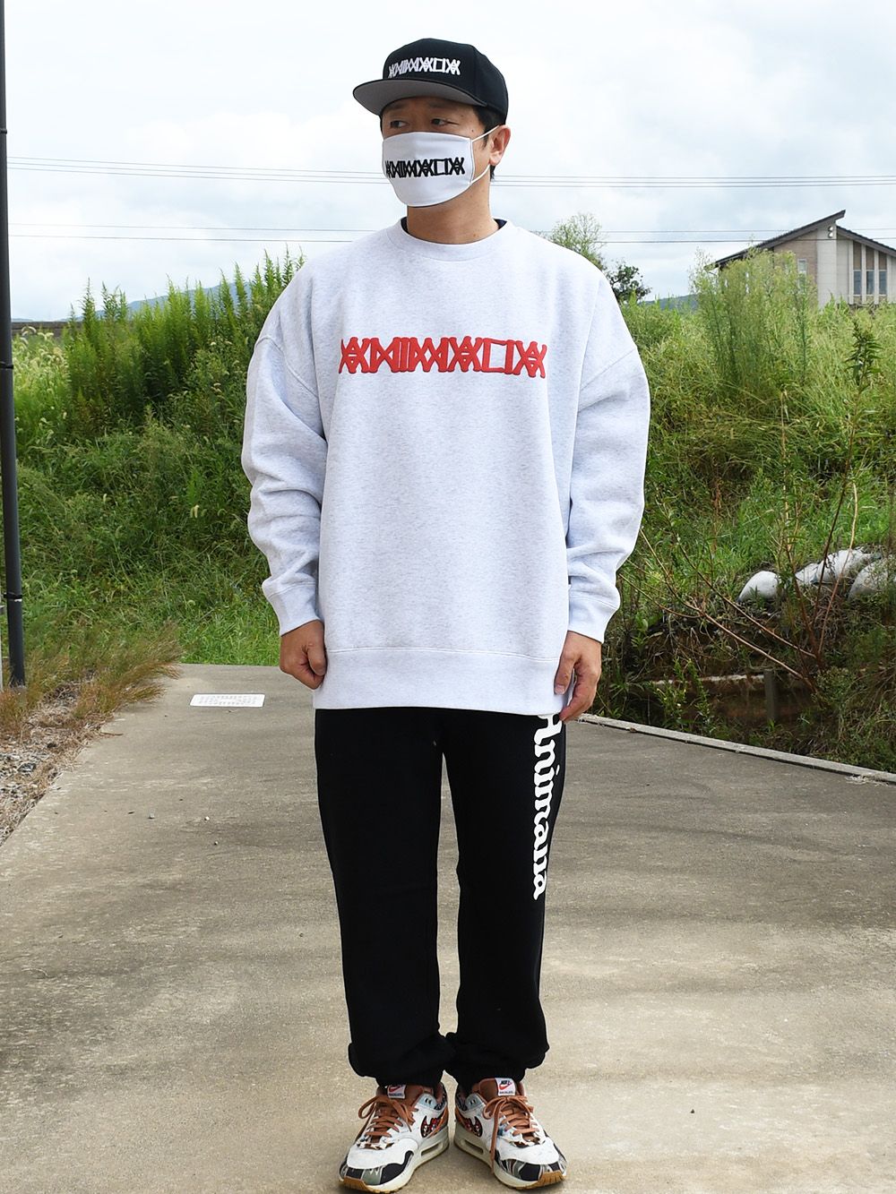 BIG SILHOUETTE CREW NECK- Foaming Logo