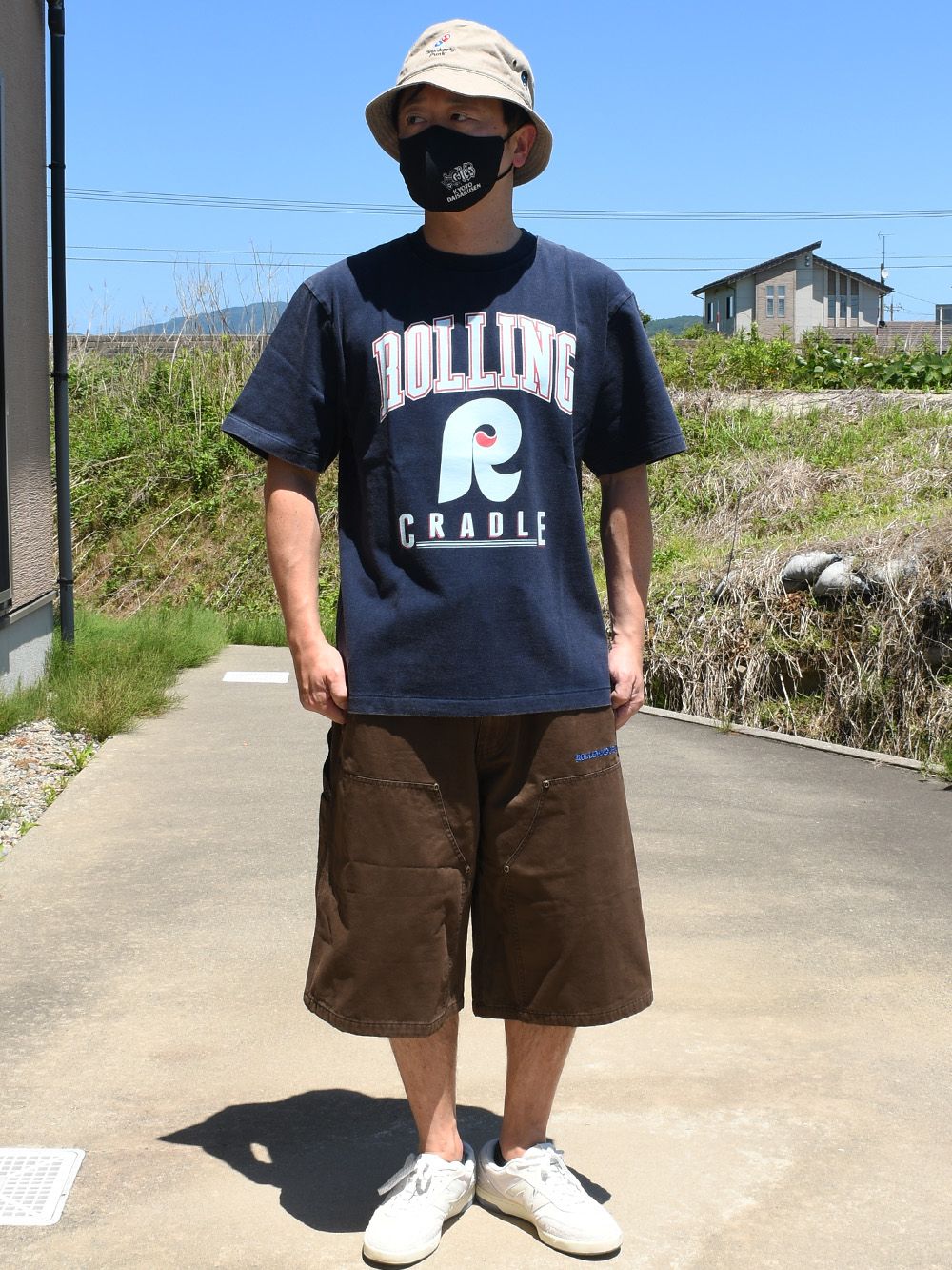R UNIVERSITY-TEE