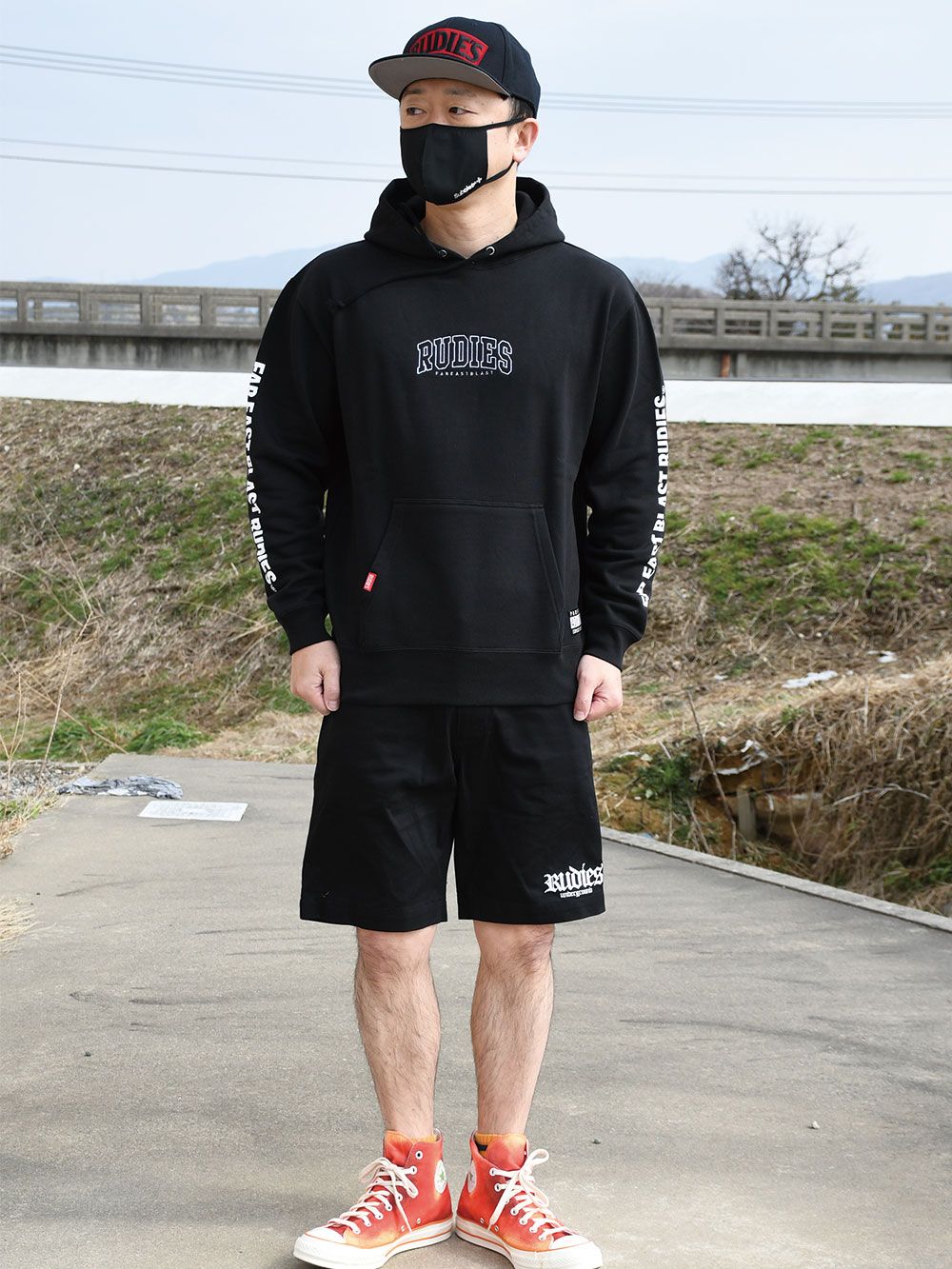 COLLEGE HOOD-SWEAT
