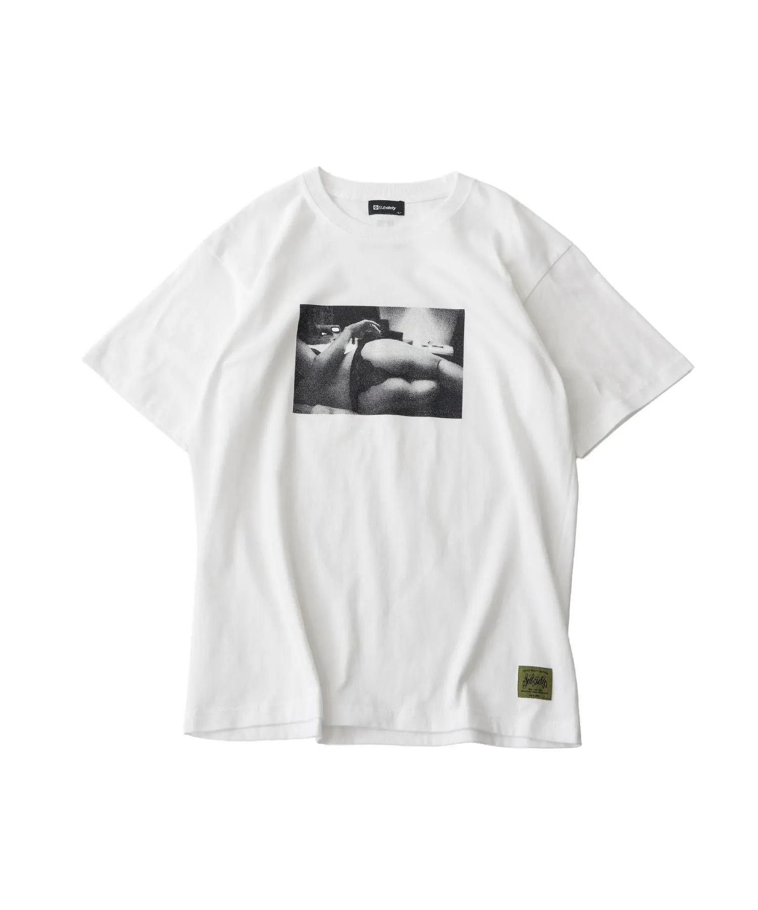 intimate room tee