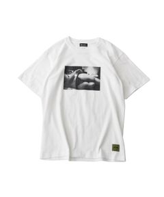 intimate room tee