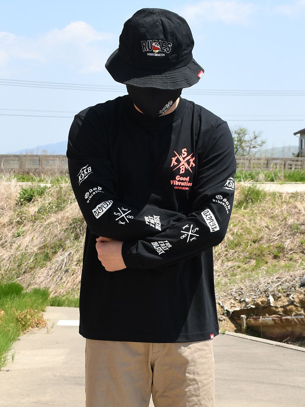 RUDIE'S×CRAYON SHINCHAN LOOK OUT LS TEE