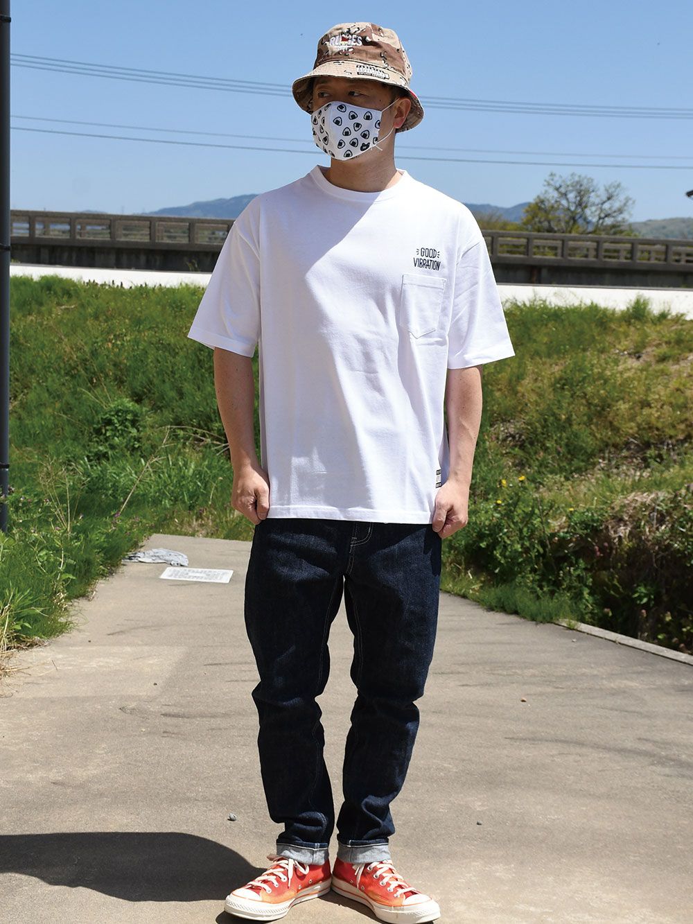 RUDIE'S x CRAYON SHINCHAN PEACE PKT-T