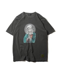 PRAYING MARIA-TEE