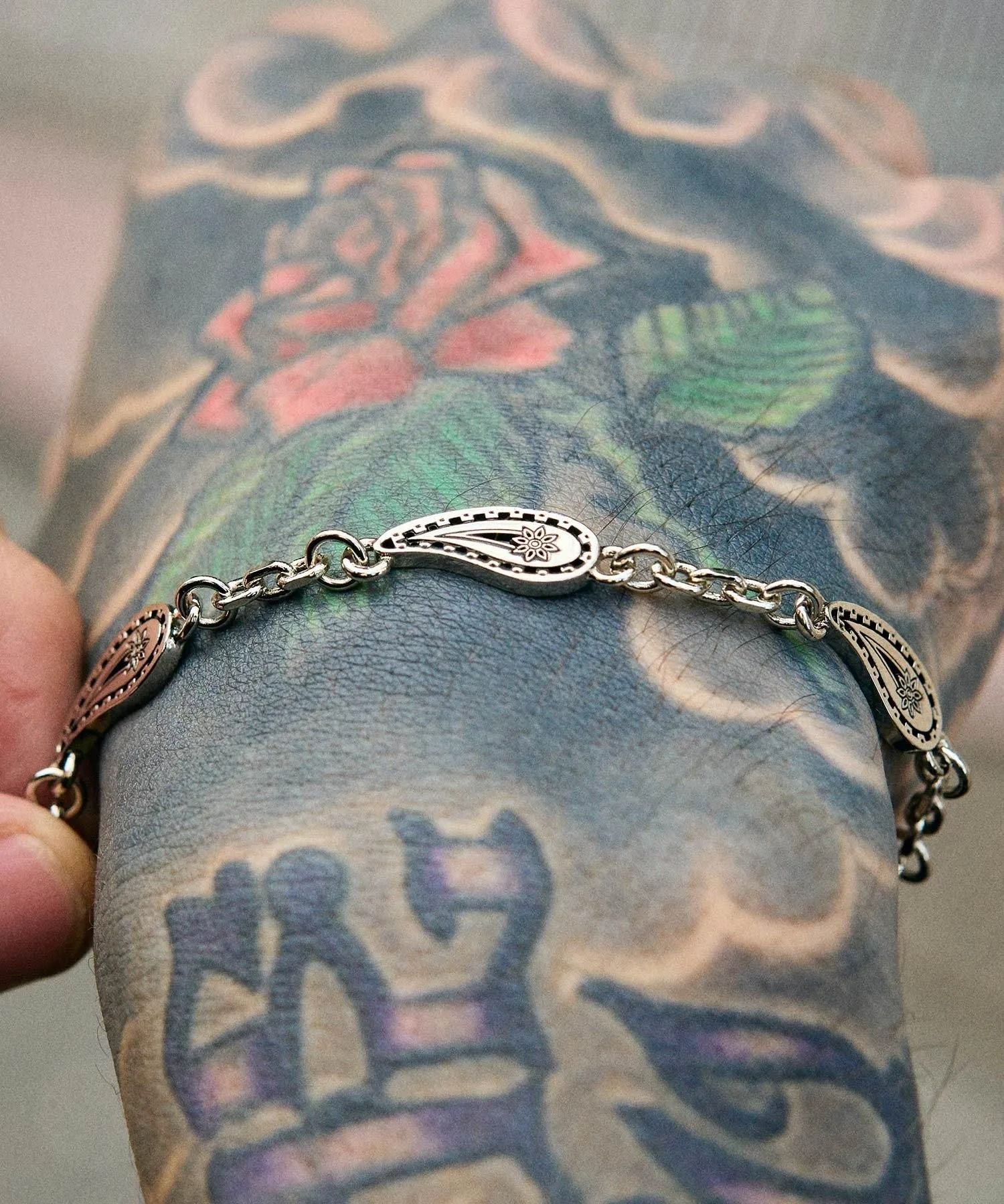 Paisley chain bracelet