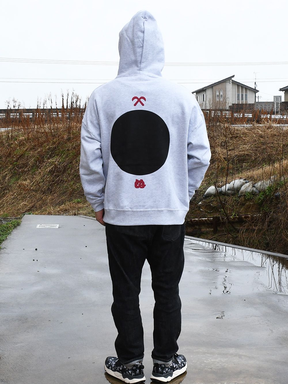 BIG SILHOUETTE P/O HOODIE - KAMAWANU