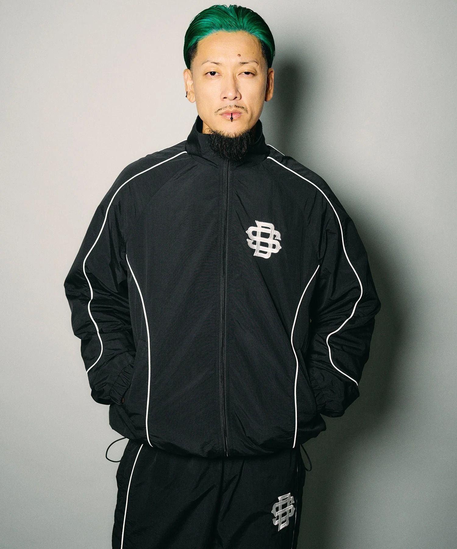 Reflective piping nylon jkt