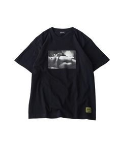 intimate room tee