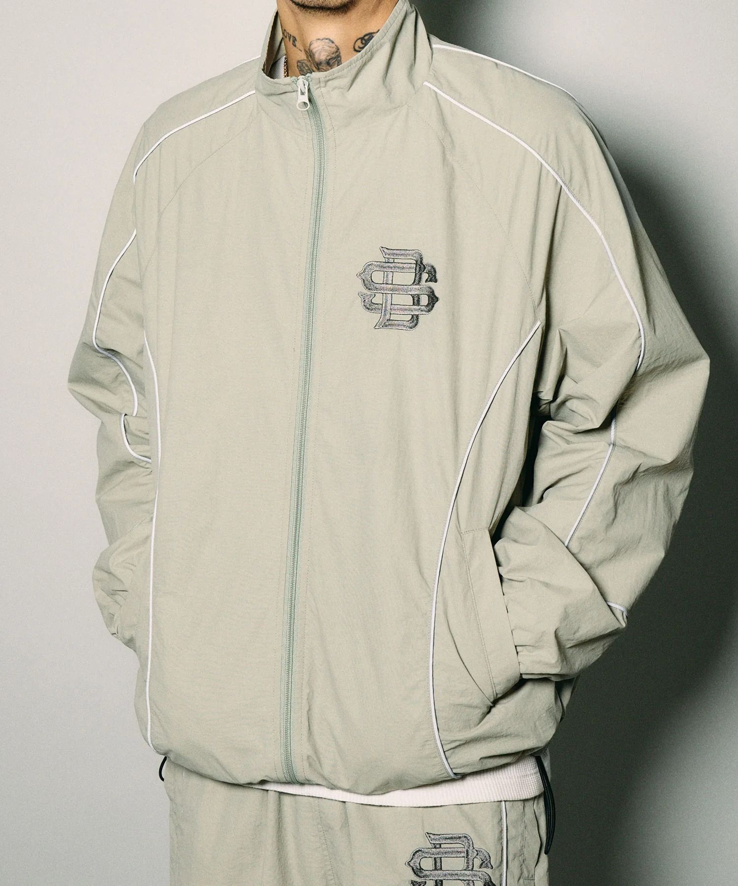 Reflective piping nylon jkt