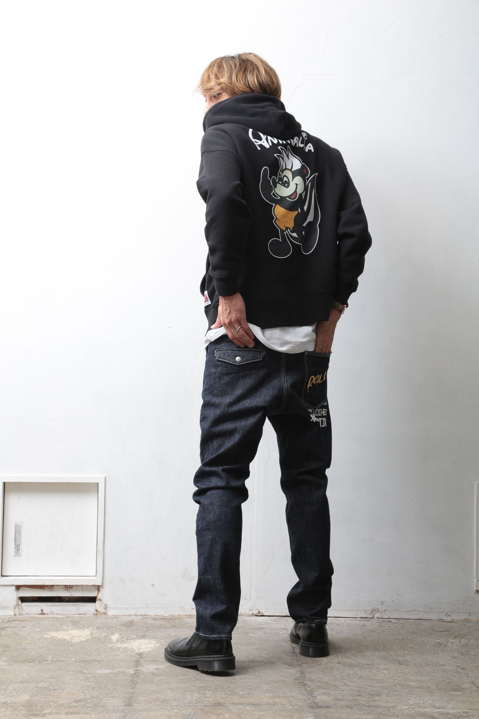 “SKUNKEY” Big silhouette Hoodie