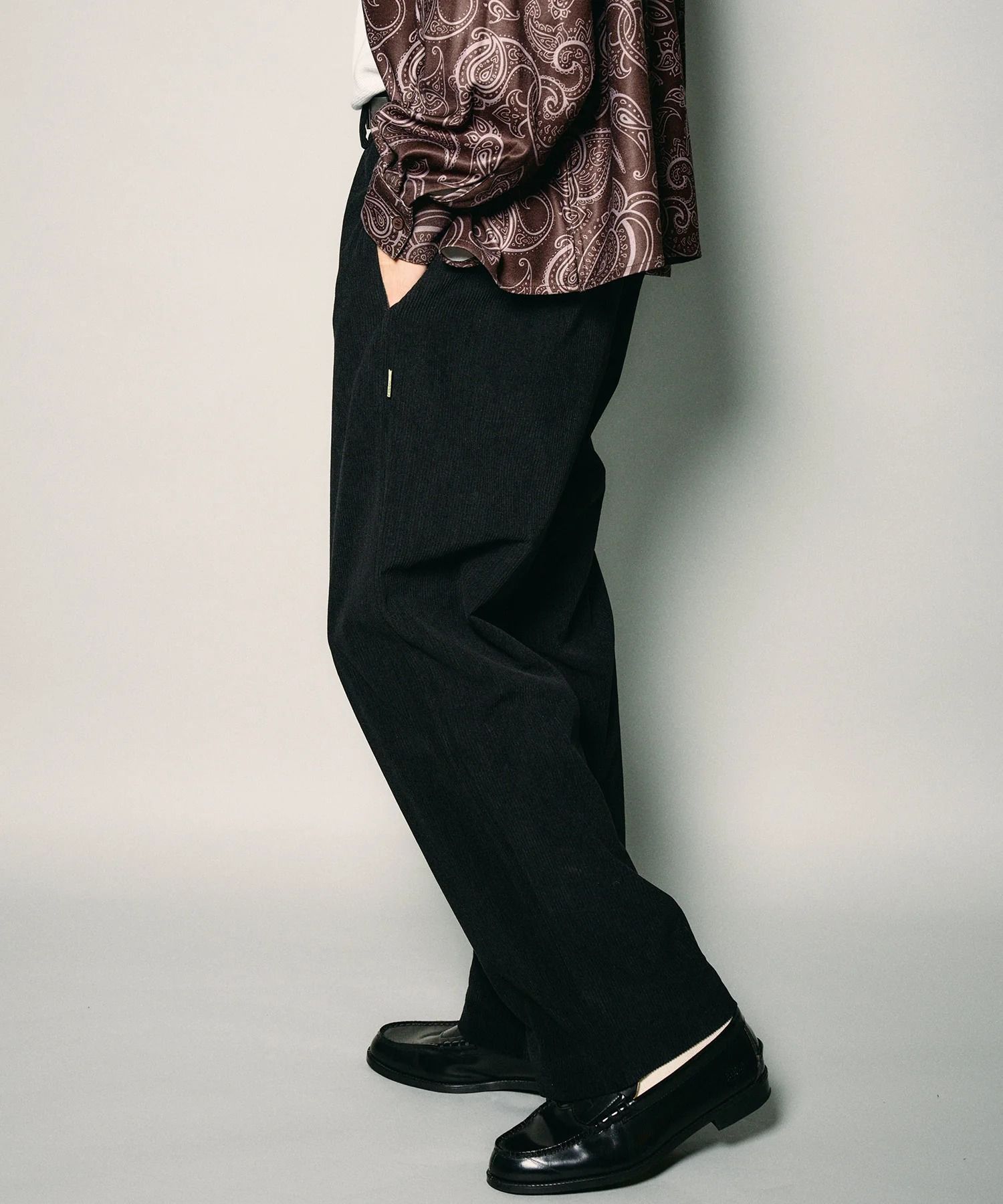 Essential corduroy pants