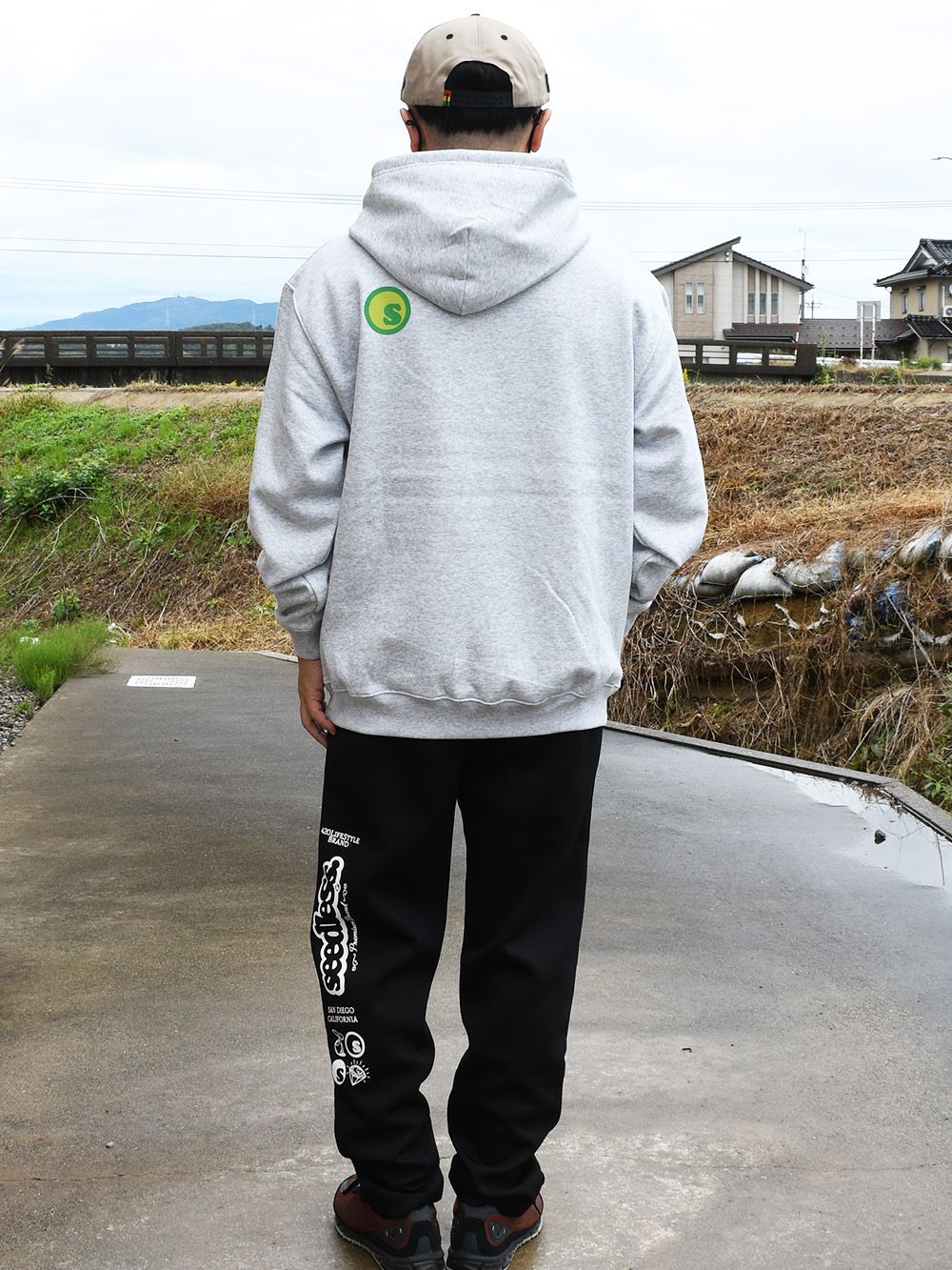 blunt girl Hoody 8.3oz裏起毛