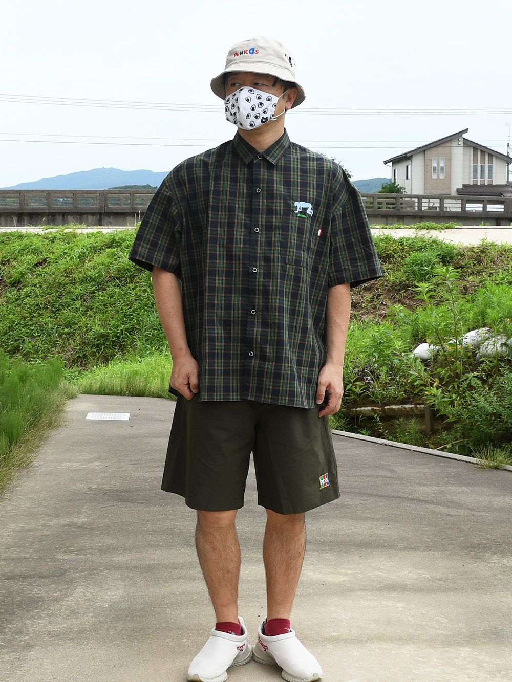 泥酔チェックシャツ