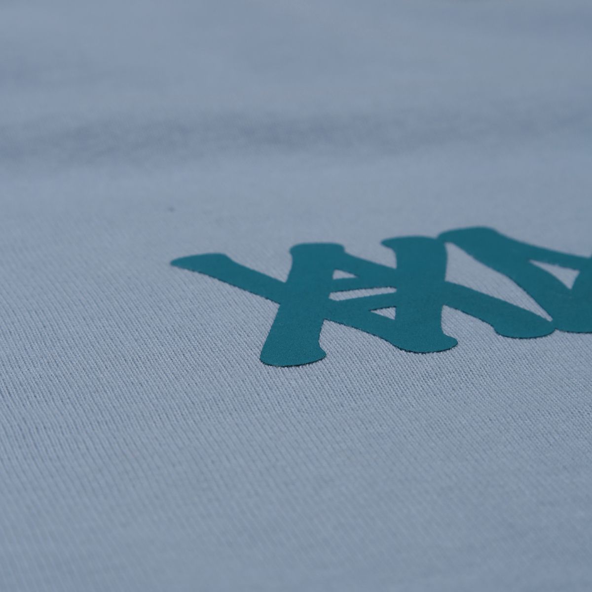 HEAVY S/S TEE-CUBE PRINT LOGO