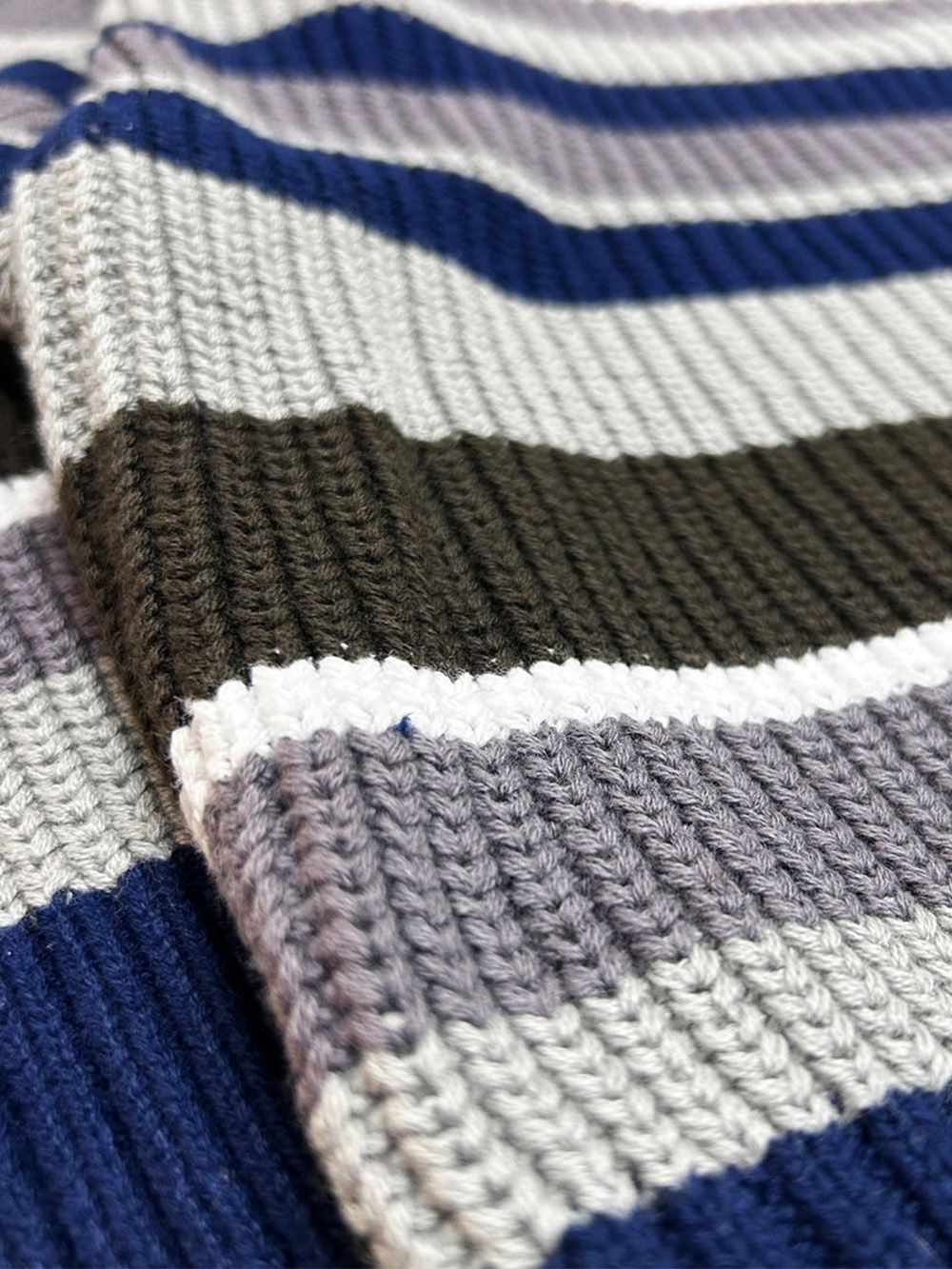 boader cotton knit