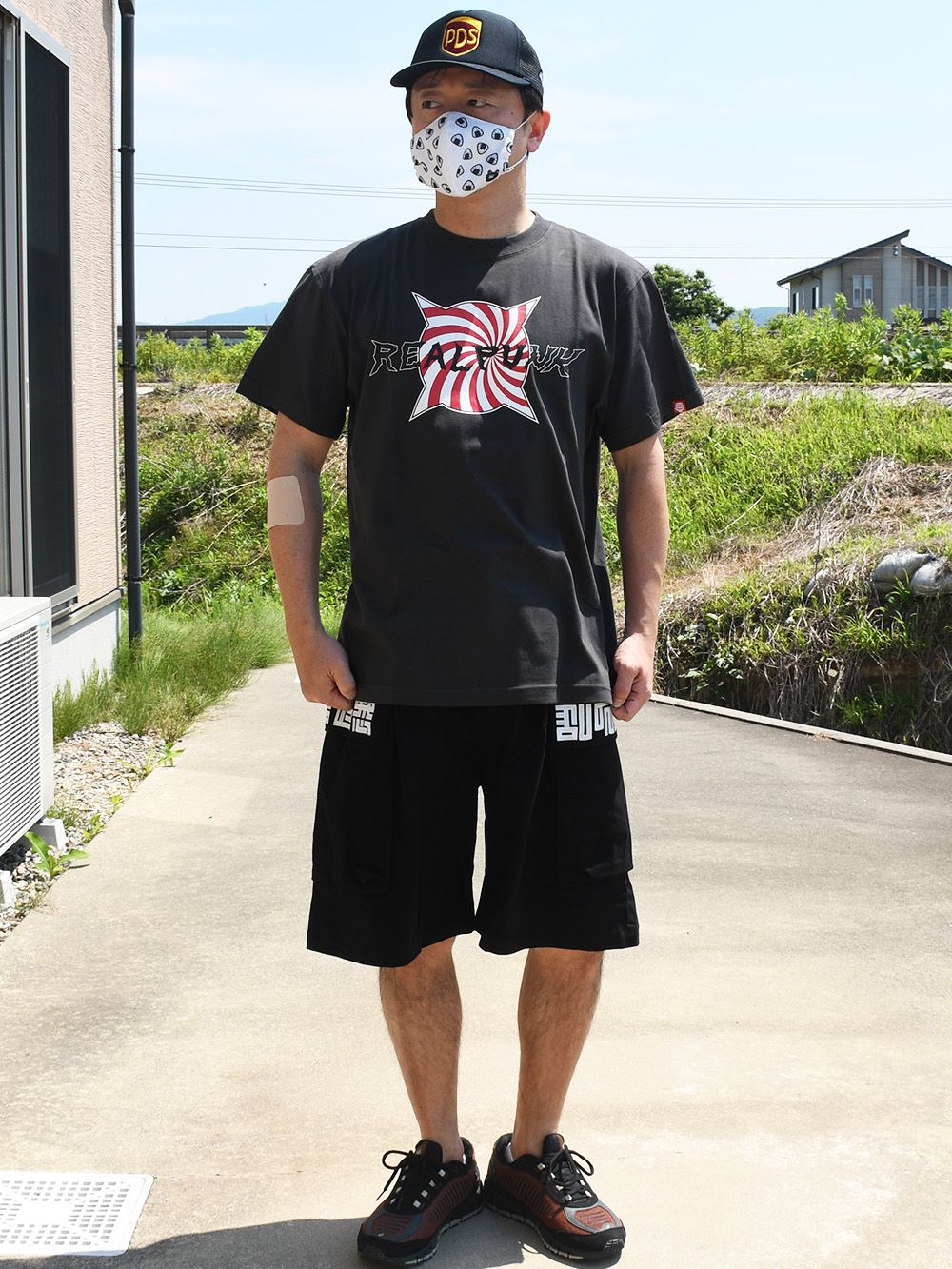 泣く子も黙るREAL PUNKS！