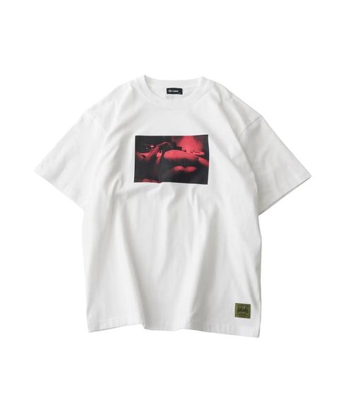 intimate room tee