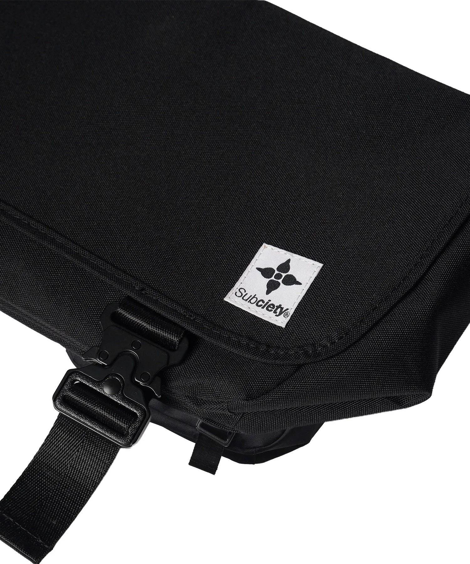 Metal buckle shoulder bag