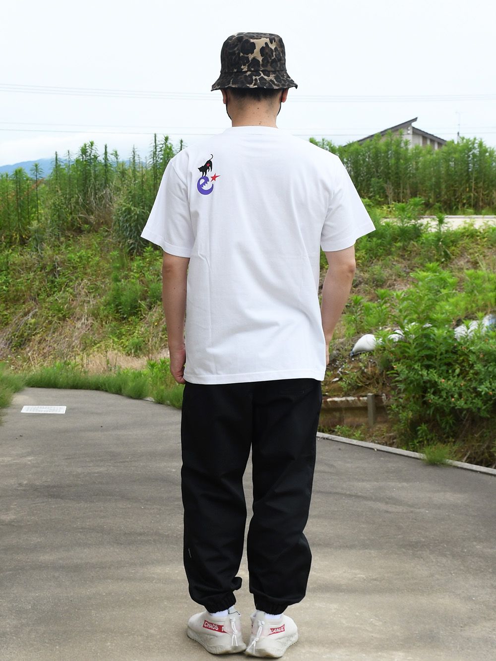 black and white cat ss tee