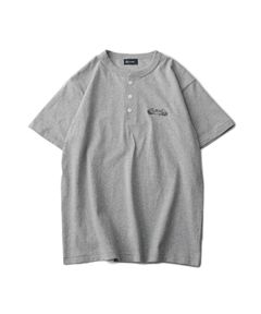Henley neck tee