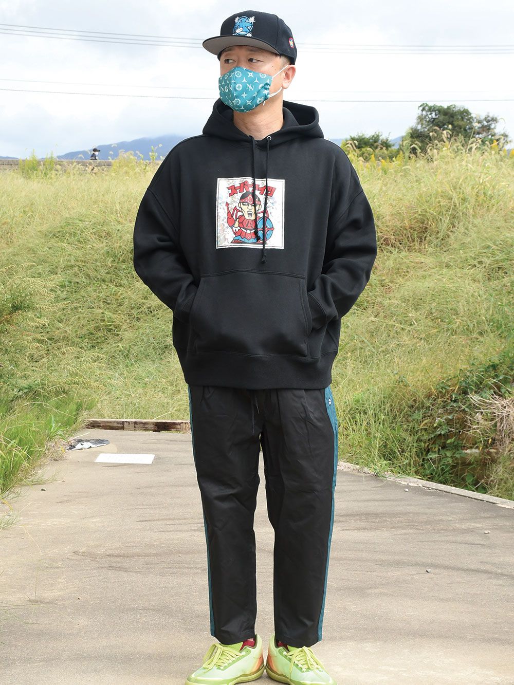 スーパーアイツキラシールパーカ