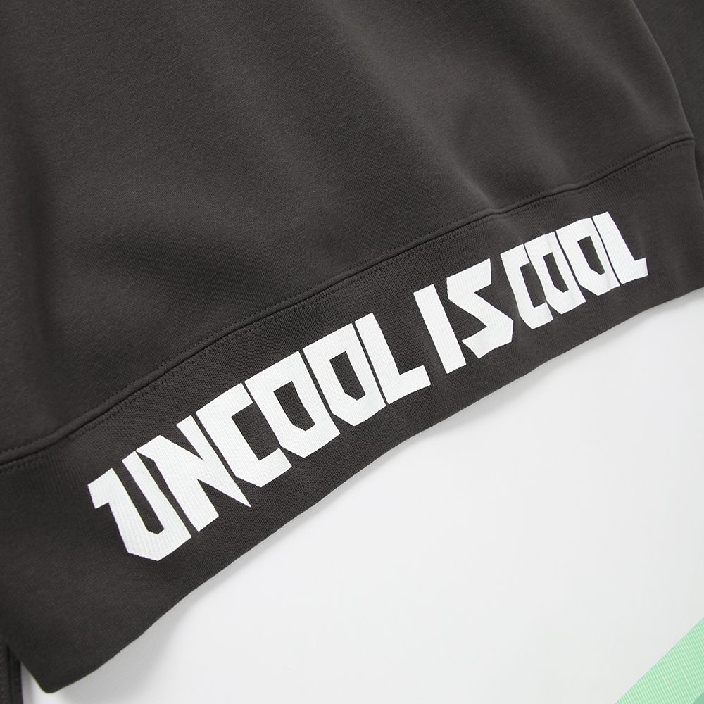 ギザロゴZIPパーカ