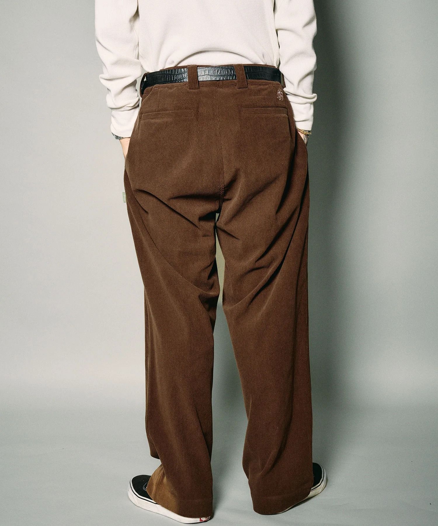 Essential corduroy pants