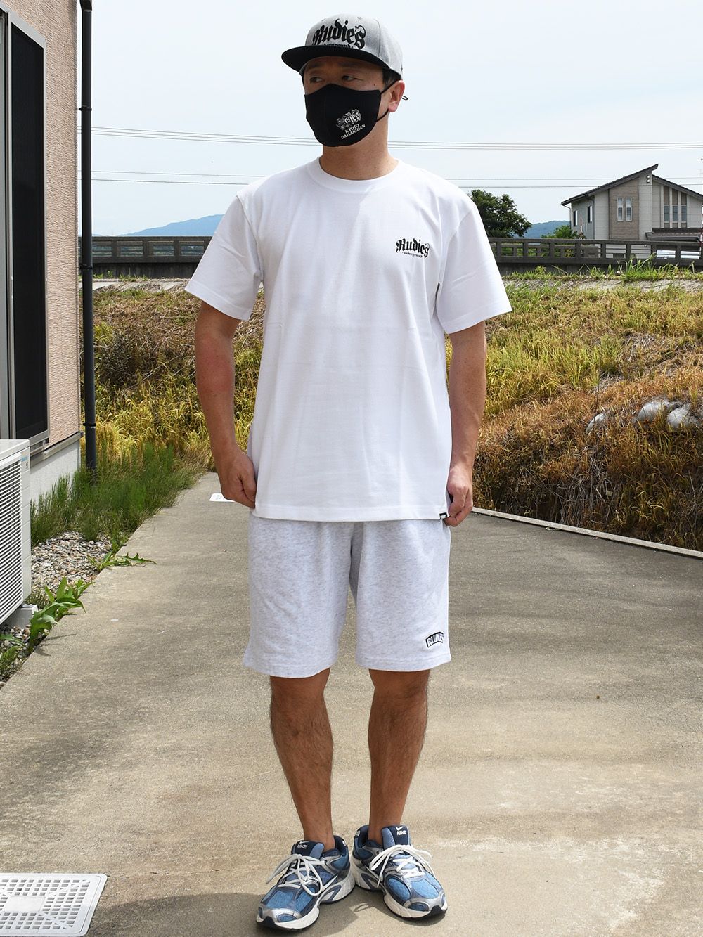 SLICK SWEAT-SHORTS