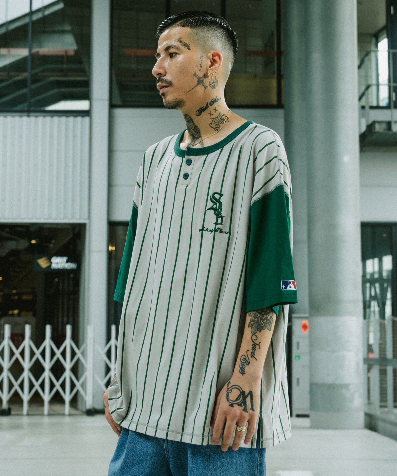 HENLEY NECK BASEBALL-TEE