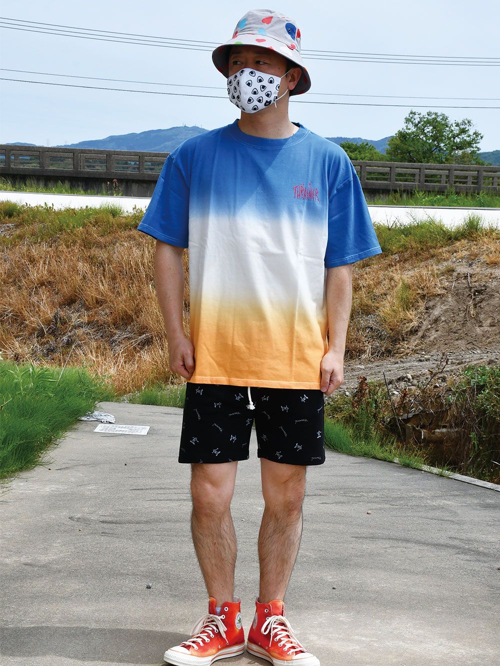 Bleed in Bleed space dye