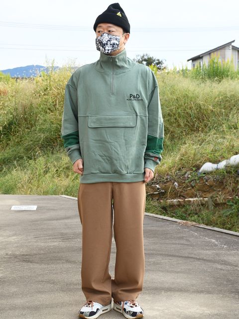 たっぷりシルエットと切り替えがパンクさんならでは！