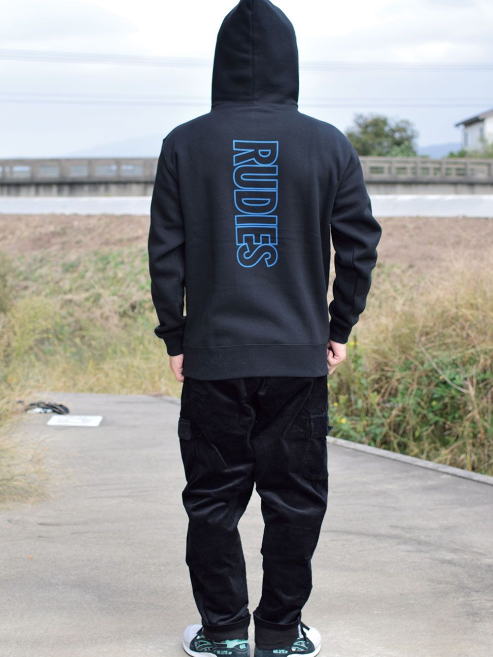 GUESTPASS HOOD-SWEAT